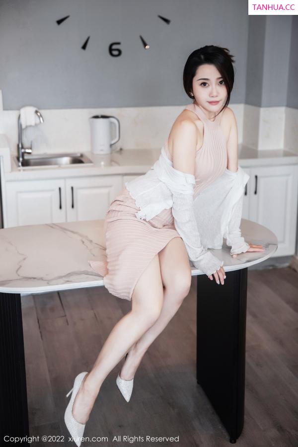   [XiuRen]高清写真图 2022.12.30 No.6066 严利娅Yuliya 丰腴美臀第19张图片